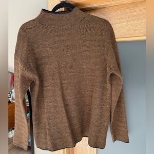 Tahari Black and Brown Herringbone Sweater